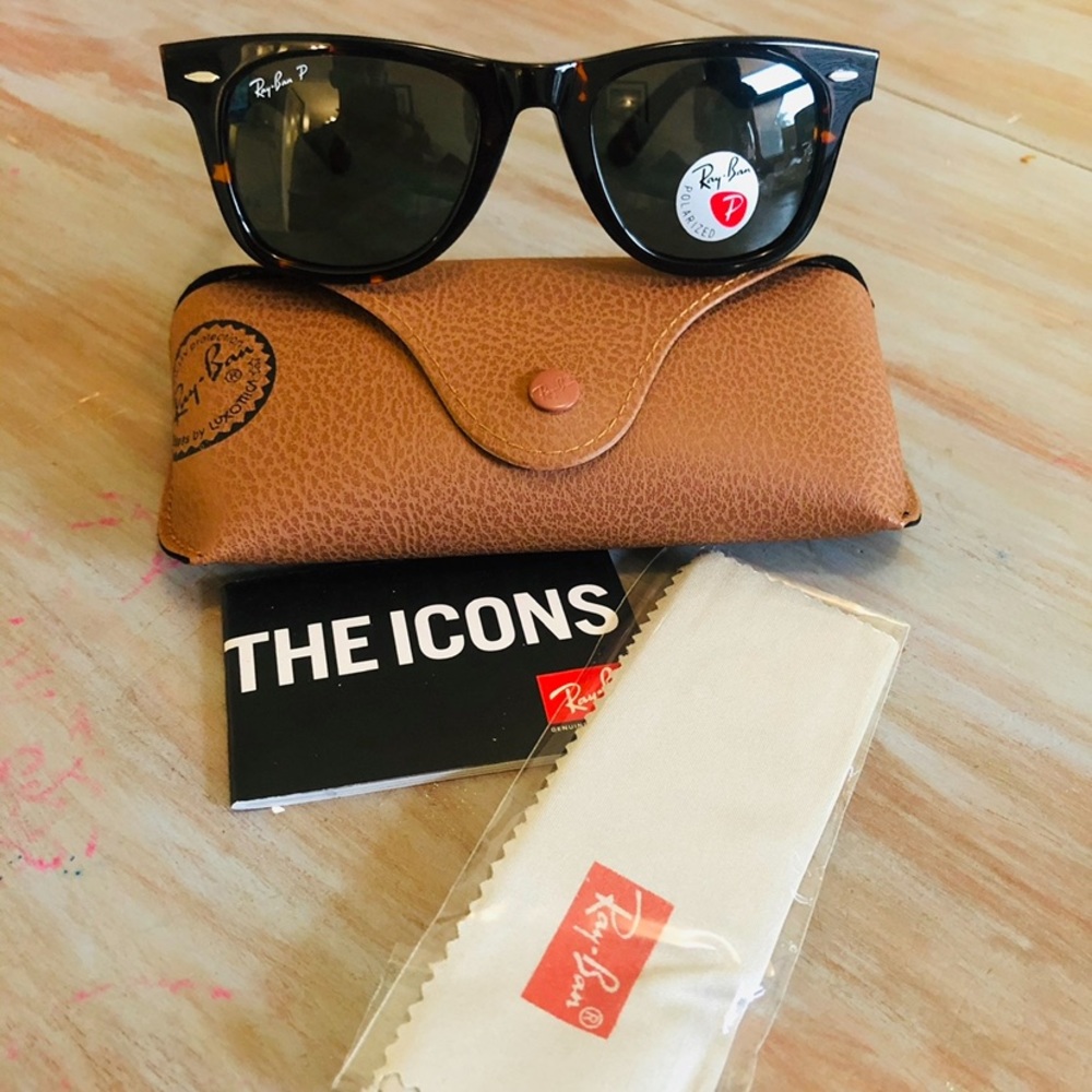 New Ray-Ban Wayfarer tortoise